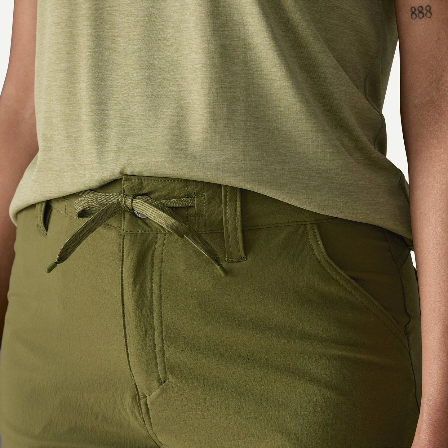 Women's Quandary Shorts - 5" - US 8293