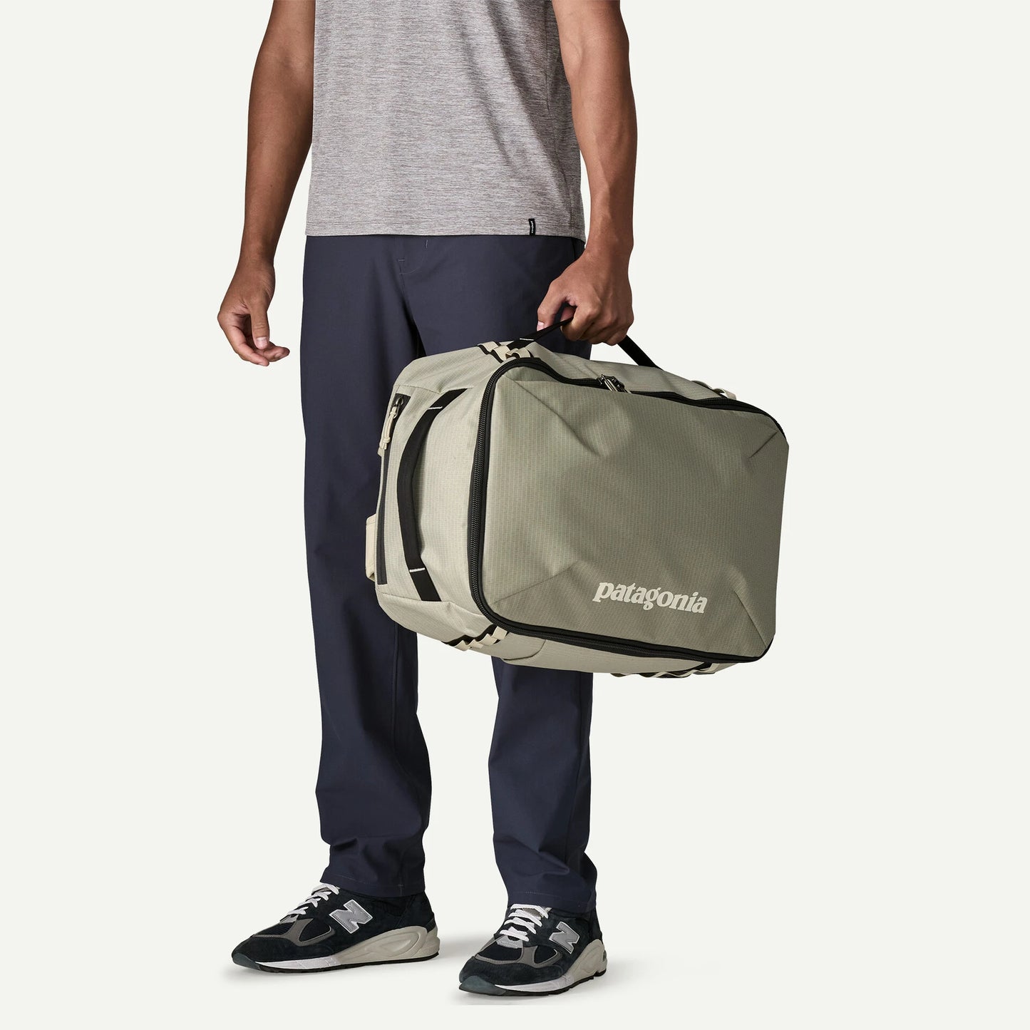 Black Hole® MLC® Wheelie 34L - US 9595
