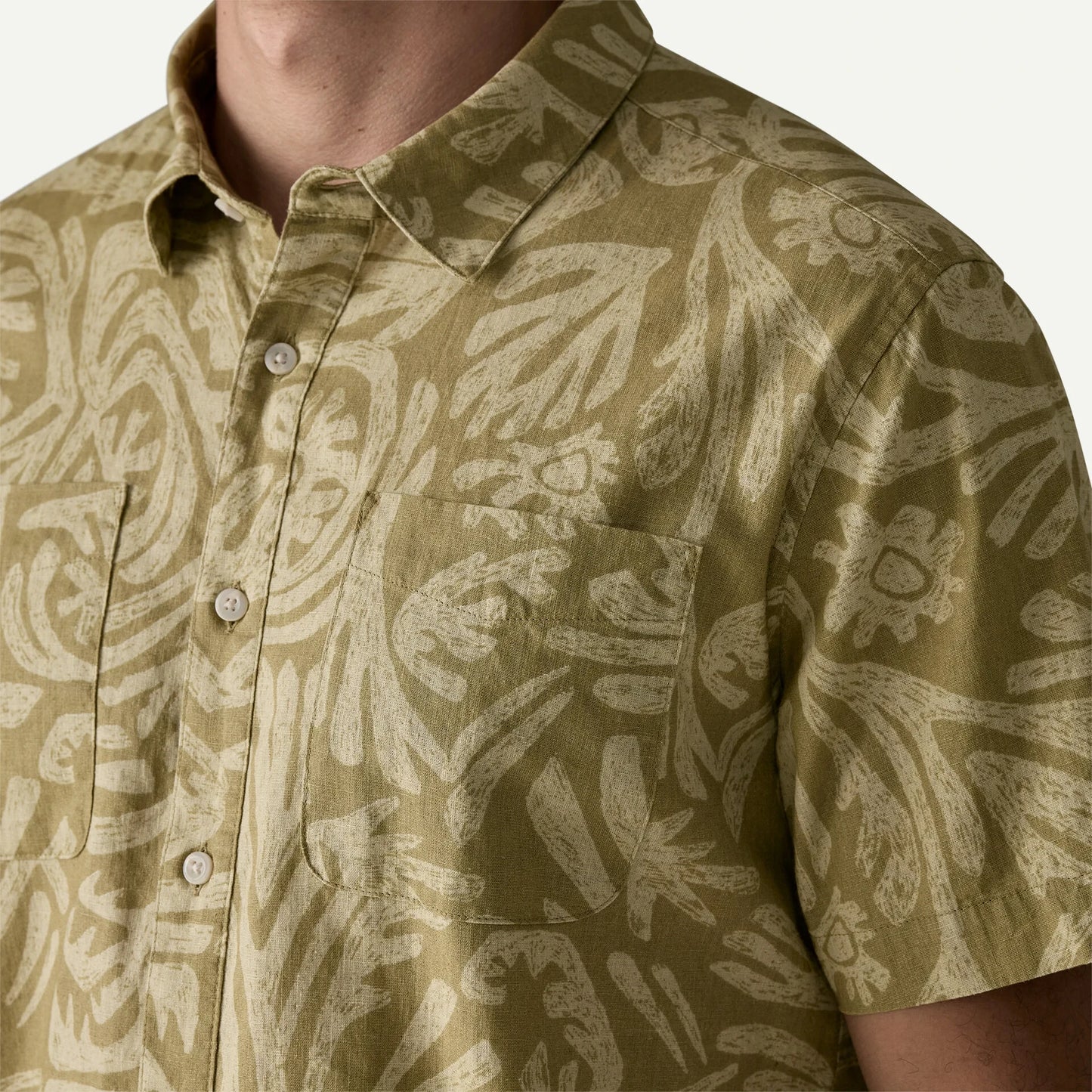 Men's Back Step Shirt - US 2557